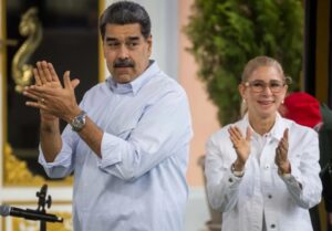 El País de España | El chavismo retiene el 85% de las alcaldías en Venezuela en medio de la indiferencia ciudadana – AlbertoNews