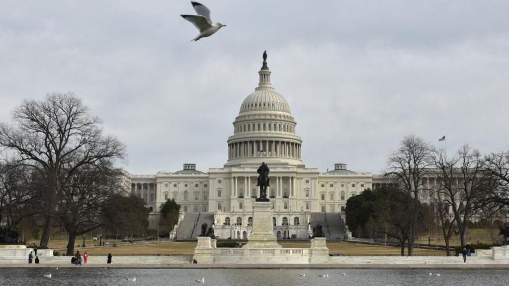 El Senado de EEUU aprobó recortes por u$s9.000 millones en programas de asistencia internacional y medios públicos