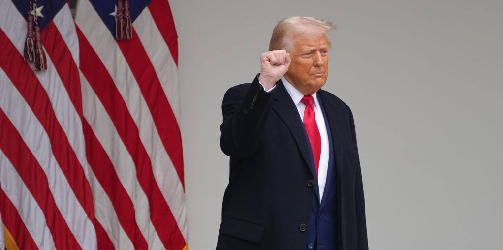 El Supremo de EE.UU. da luz verde a los despidos masivos de funcionarios de Trump