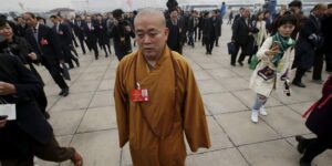 El abad del Templo Shaolin de China, investigado por malversación de fondos y «relaciones inapropiadas» con mujeres