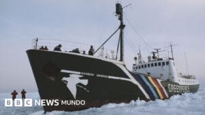 El día en que el servicio secreto de Francia hundió el Rainbow Warrior, el buque de Greenpeace que protestaba contra las pruebas nucleares en el Pacífico