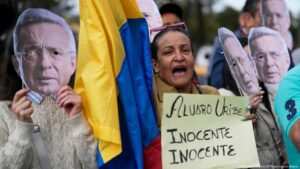 El fallo contra Álvaro Uribe y la polarización de Colombia – DW – 29/07/2025