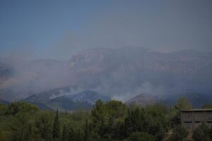 El incendio de Paüls (Tarragona) ha quemado ya 2.899 hectáreas y todavía no está controlado