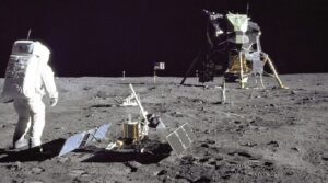 El legado del Apolo 11 y la nueva mirada sobre la Luna: del alunizaje histórico al futuro de los recursos lunares – AlbertoNews