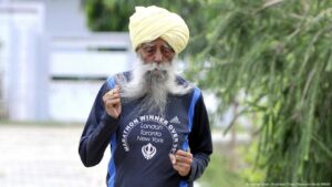 El maratonista más longevo del mundo muere atropellado – DW – 16/07/2025