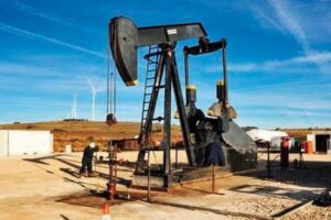 El petróleo sube tras acuerdo comercial Unión Europea-EEUU y nuevo ultimátum a Rusia