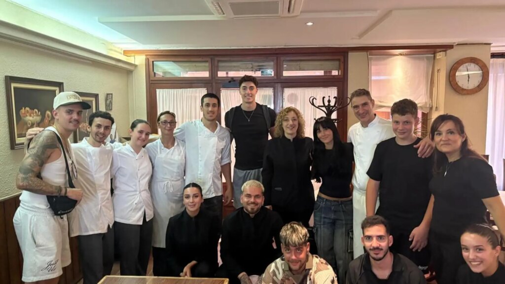 El restaurante con un Solete en la Guía Repsol donde han comido Aitana y Plex en el pueblo de la cantante