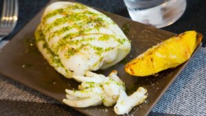 El truco infalible para hacer una sepia a la plancha perfecta