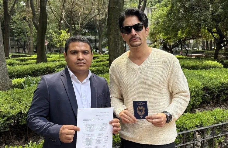 Embajada chavista en México saboteó al actor venezolano Daniel Elbittar durante presentación (VIDEO)