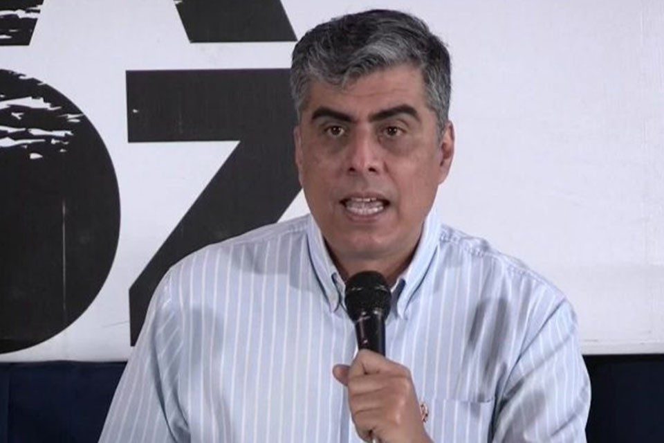 Emilio Graterón denuncia que el CNE rechazó su candidatura a Chacao luego de admitirla