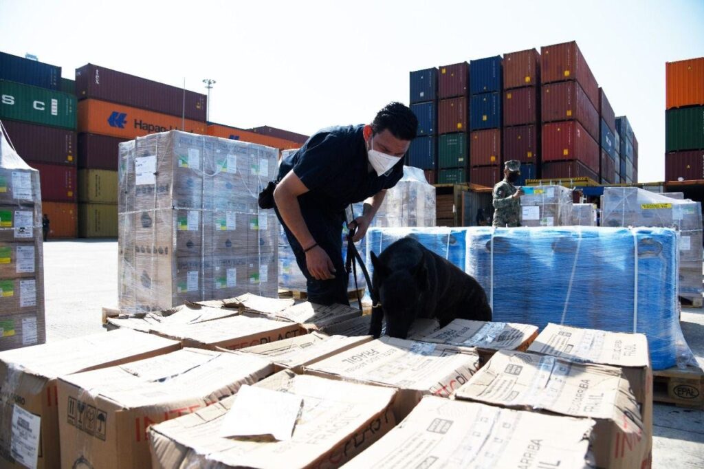 Empresarios acuerdan combatir contrabando y fraude en aduanas