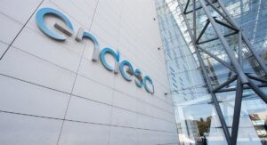 Endesa presenta una reclamación patrimonial contra el Gobierno por la 'tasa Enresa'
