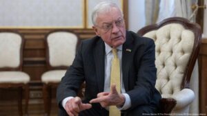 Enviado especial de EE. UU. Keith Kellogg visita Ucrania – DW – 14/07/2025