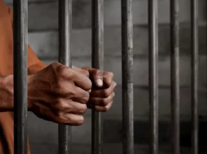 Espiritista pagará 20 años por abusar de una adolescente