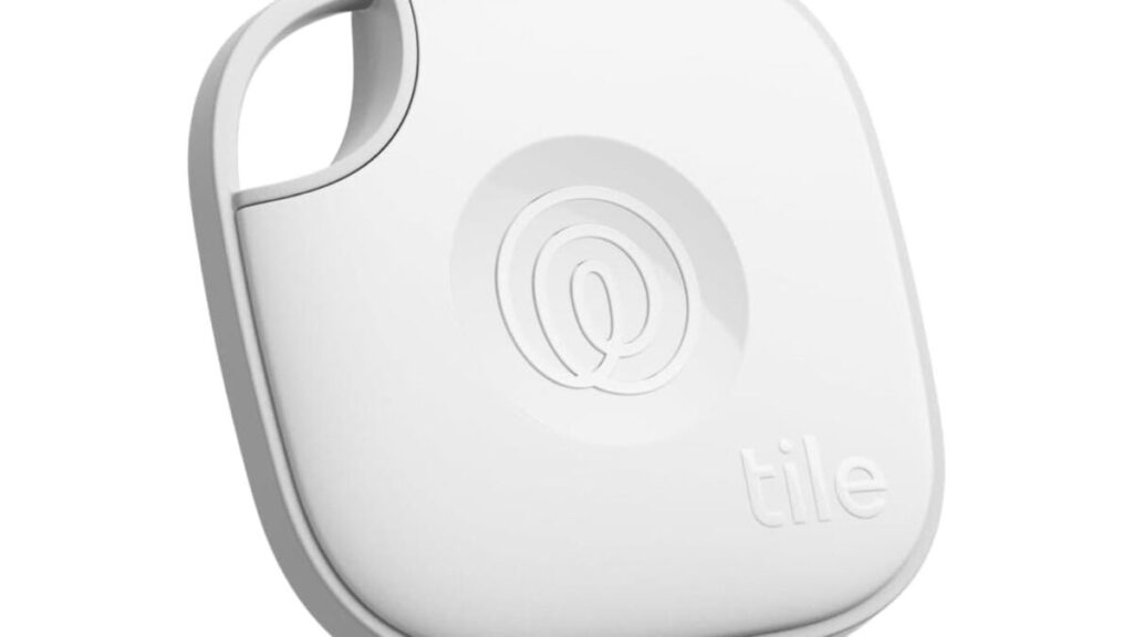 Este localizador Bluetooth Tile es casi el doble de barato que el AirTag, ahora a su precio más bajo en Amazon