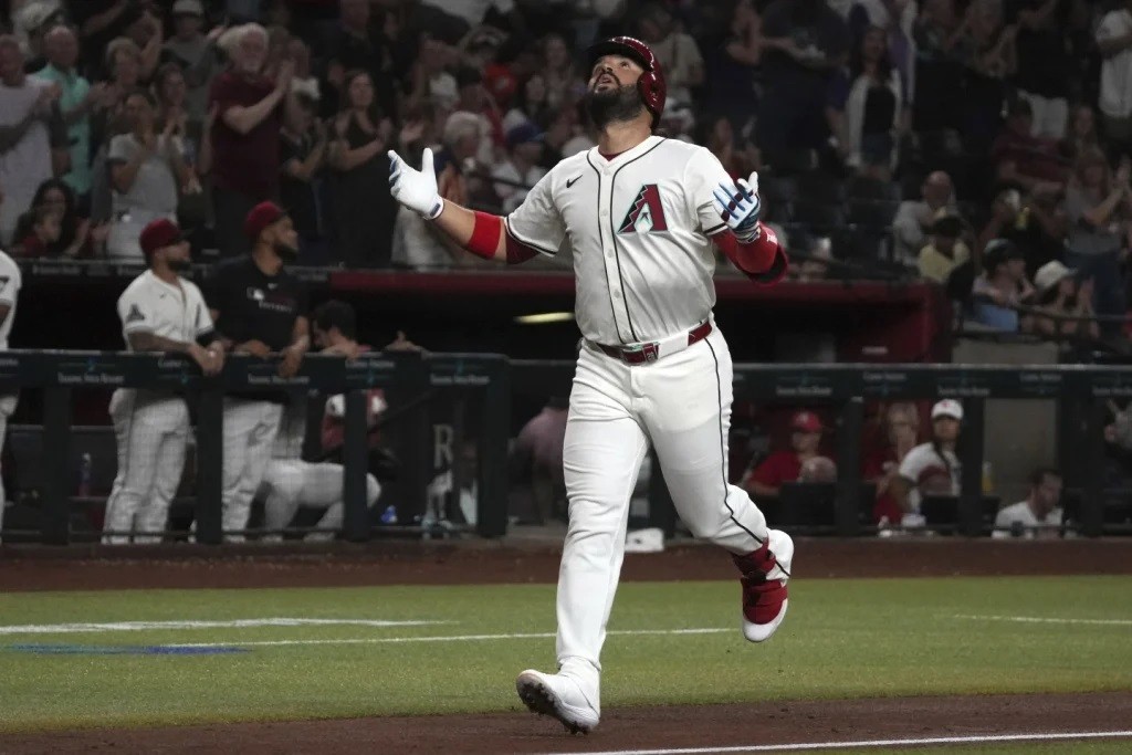 Eugenio Suárez se unirá a Ronald Acuña Jr y Gleyber Torres como los únicos venezolanos en el Juego de Estrellas de la MLB - AlbertoNews