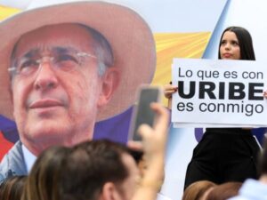 Exfuncionarios del Gobierno Duque expresan respaldo a expresidente Álvaro Uribe | Gobierno | Economía