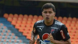 Exjugador del DIM, Sebastián Macías, fue capturado en Estados Unidos por agresión contra un socorrista y vandalismo