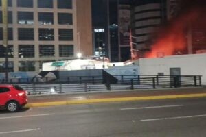 Explosión e incendio en subestación de El Rosal deja sin luz a varios sectores de Chacao