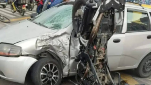 Fatal accidente de tránsito en Bogotá, motociclista chocó brutalmente contra un automóvil