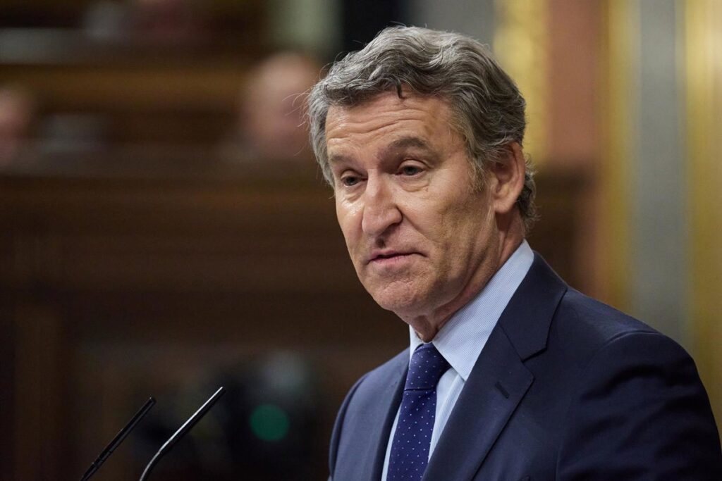 Feijóo acusa a Sánchez de usar la financiación como "moneda de cambio" para seguir y promete no rendirse a las minorías