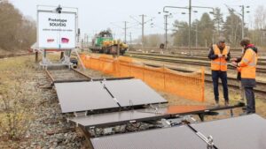 Francia estudia convertir la vías de tren inutilizadas en fuentes de energía renovable