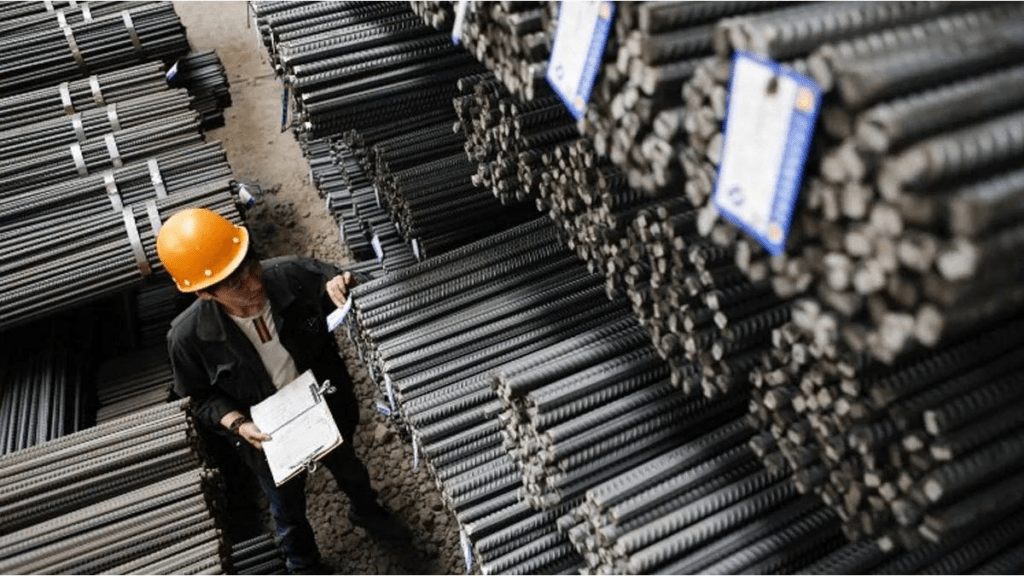 Francia pide endurecer barreras comerciales para frenar el avance industrial de China en Europa