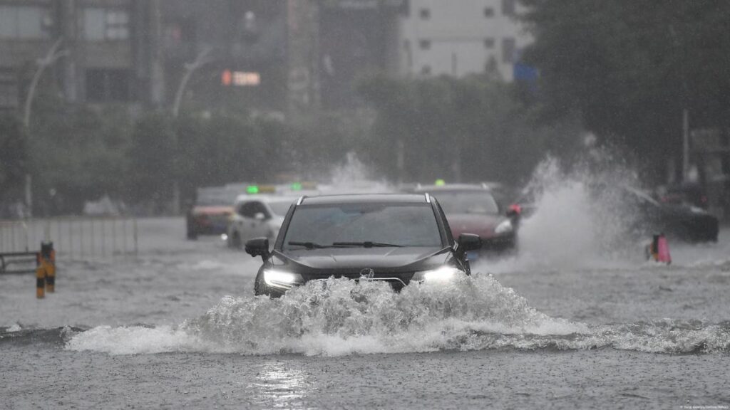 Fuertes lluvias e inundaciones en Pekín dejan al menos 30 muertos - AlbertoNews
