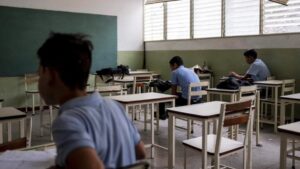 Ministro Rodríguez llama a maestros jubilados a reincorporarse para dar clases