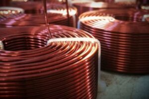 Gobierno de Chile y mineras estudian arancel del 50% al cobre anunciado por Trump
