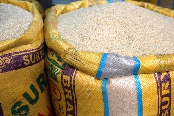 Gobierno de Colombia y gremio arrocero llegan a un acuerdo para estabilizar la cadena del cereal