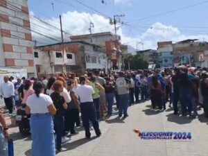 Golpe al voto, “destrucción” del estado de derecho y baja expectativa de cambio: la radiografía a casi un año del 28 de julio