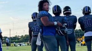 Golpe de calor acabó con la vida de un jugador de fútbol americano tras desmayarse en un entrenamiento – AlbertoNews