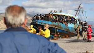 Grecia suspende el asilo para migrantes de África del Norte – DW – 11/07/2025
