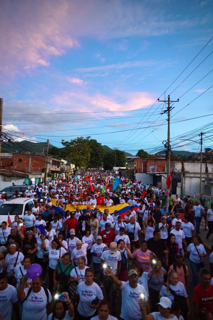 Guarenas desbordó alegría durante el arranque de campaña de Antonio Galíndez a la Alcaldía - Correo del Orinoco