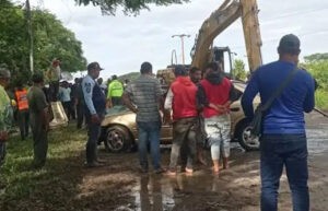 Hallan sin vida a la niña desaparecida tras caída de un vehículo al «Caño Muerto», Apure