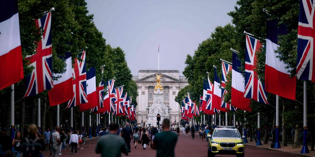 Histórica visita de Macron al Reino Unido para relanzar los lazos con Europa tras el Brexit