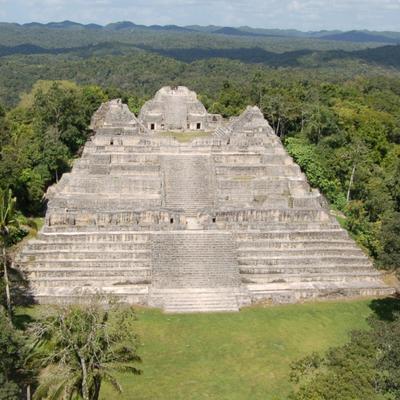 Impactante hallazgo maya: descubren tumba real con antiguos tesoros