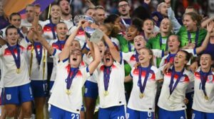 Inglaterra sobrevive y remata a España en los penales para guardar la Eurocopa – AlbertoNews