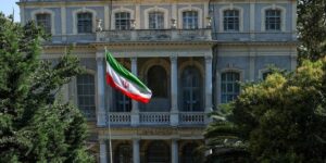 Irán se reúne con Alemania, Reino Unido y Francia ante las amenazas de reactivar las sanciones de la ONU