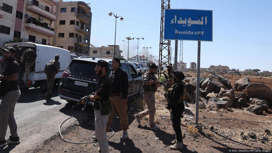 Israel bombardea ciudad drusa siria de Sweida – DW – 15/07/2025