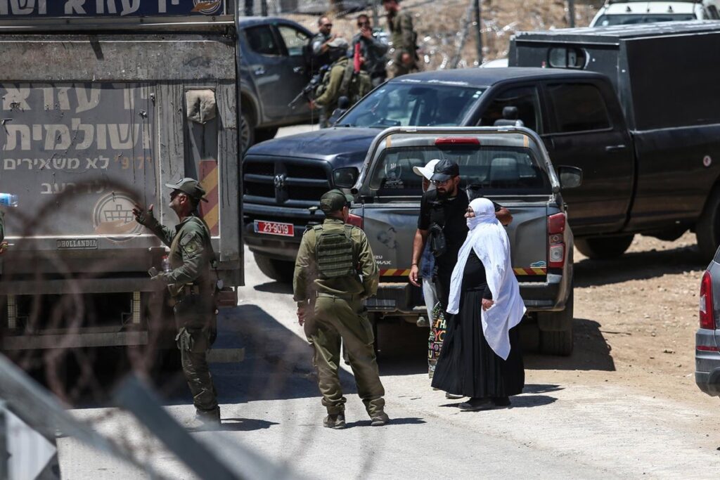 Israel defiende sus ataques contra Siria como una "obligación religiosa y moral" y anuncia más acciones