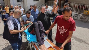 Israel «lamenta los daños y los muertos» causados en el bombardeo contra la iglesia católica de Gaza – AlbertoNews
