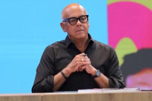 Jorge Rodríguez finiquitó listado de excarcelados con trío de alacranes