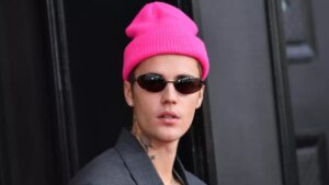 Justin Bieber lanza su séptimo disco «Swag» – AlbertoNews