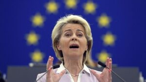 La Comisión Europea quiere simplificar la ley de protección de datos. Las organizaciones digitales denuncian que es «peligroso» para los ciudadanos. | elperiodico.com