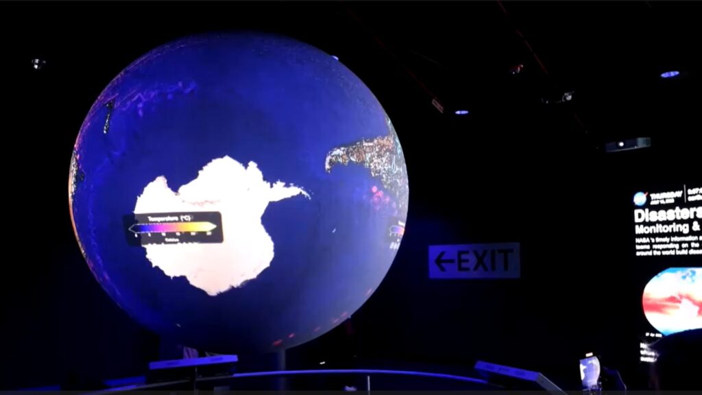 La NASA inaugura experiencia inmersiva en el histórico complejo de lanzamientos de Florida