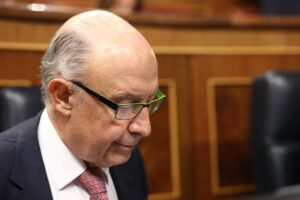 La UCO cree que el ‘caso Montoro’ fue más allá de reformas legislativas beneficiosas y apunta a adjudicaciones | europapress.es