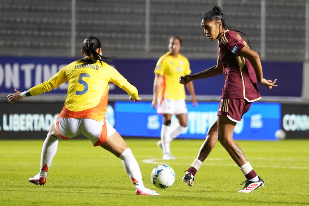La Vinotinto fue superior a Colombia, pero consiguió un amargo empate en la Copa América Femenina