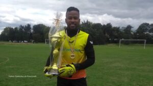 La dura historia del futbolista venezolano deportado de EEUU a megacárcel en El Salvador